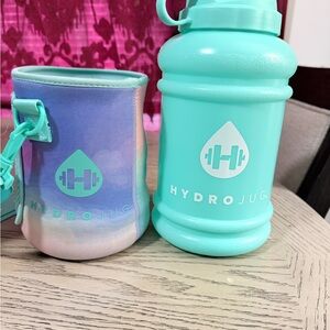 HydroJug 2.2 L Aqua Bottle with Multicolor Sleeve